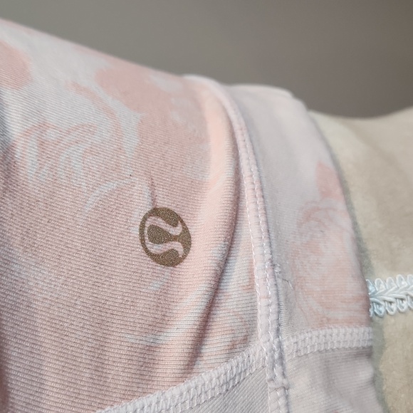 💥 Lululemon bra - Picture 5 of 5